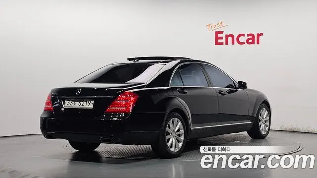 MERCEDES-BENZ S-CLASS W221 2010