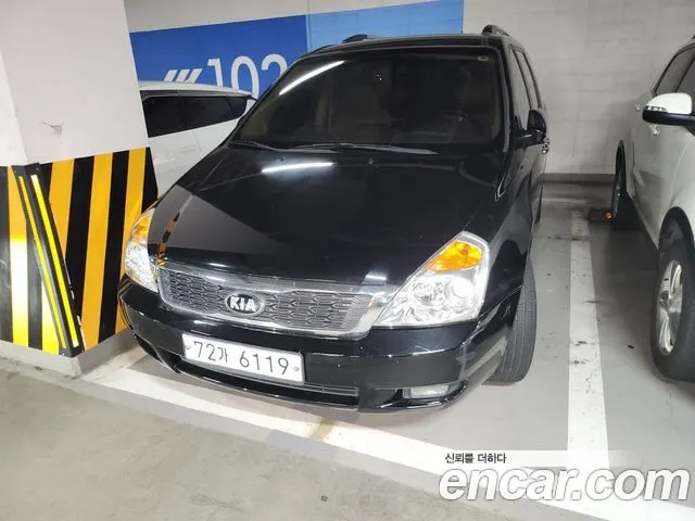 KIA CARNIVAL R 2013