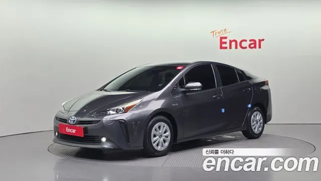 TOYOTA PRIUS 2019 — 63 800 км, Корея — под ключ — фото 1