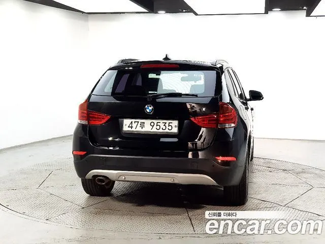 BMW X1 2015 — 116 700 км, чёрный, Корея — под ключ — фото 3