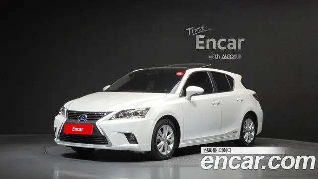 LEXUS CT200H 2016