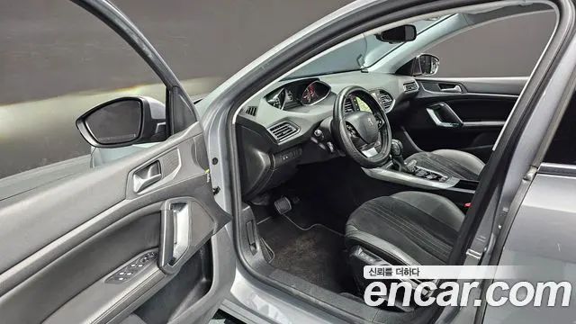 PEUGEOT 308 2015 — 169 749 км, серебристо-серый, Корея — под ключ — фото 10