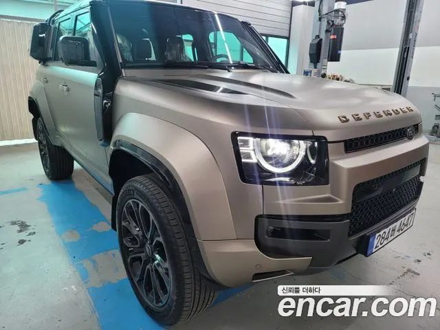 LAND ROVER DEFENDER 2025 — 59 км, золотистый, Корея — под ключ — фото 4