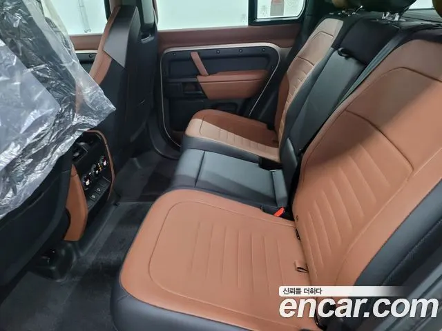LAND ROVER DEFENDER 2025 — 59 км, золотистый, Корея — под ключ — фото 10