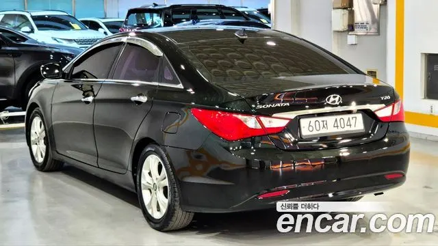 HYUNDAI SONATA 2012 — 65 090 км, чёрный, Корея — под ключ — фото 4