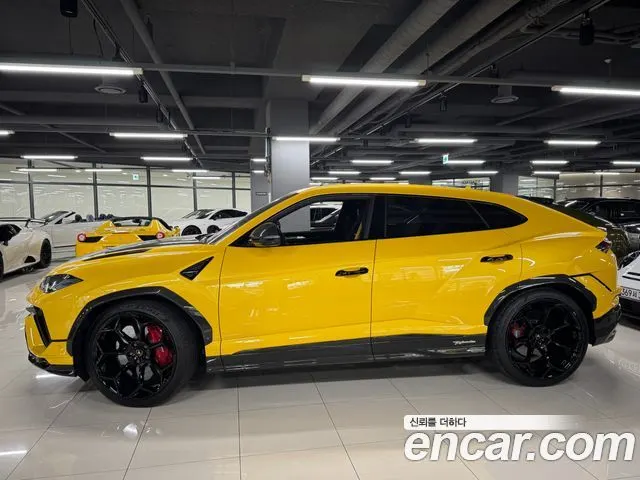 LAMBORGHINI URUS 2024 — 8 000 км, жёлтый, Корея — под ключ — фото 2
