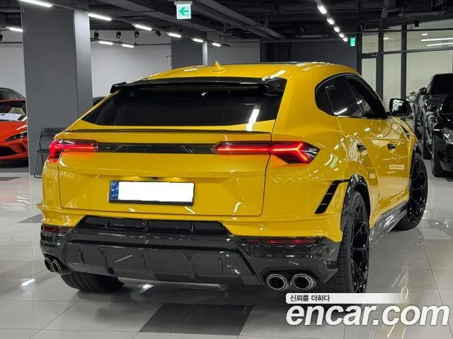 LAMBORGHINI URUS 2024 — 8 000 км, жёлтый, Корея — под ключ — фото 3