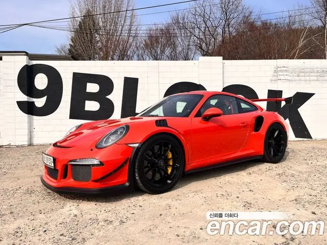 PORSCHE 911 2016
