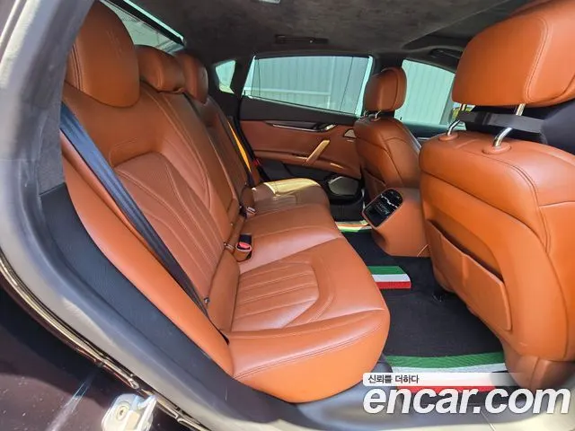 MASERATI QUATTROPORTE — из Кореи под ключ