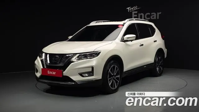 NISSAN X-TRAIL 2018