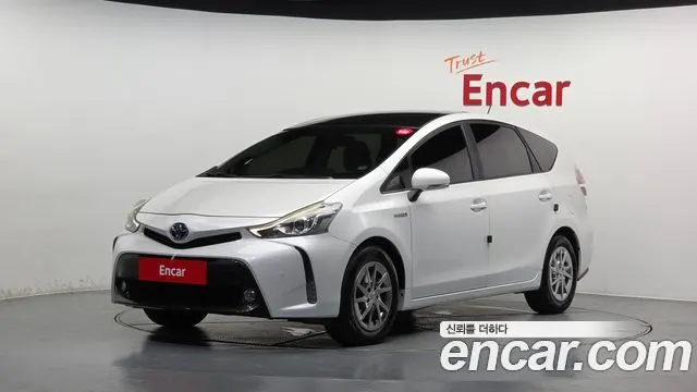 TOYOTA PRIUS V 2015