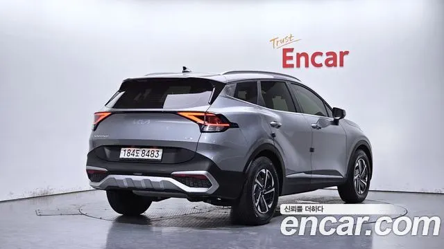 KIA SPORTAGE HYBRID 2023 — 19 139 км, серебристо-серый, Корея — под ключ — фото 2