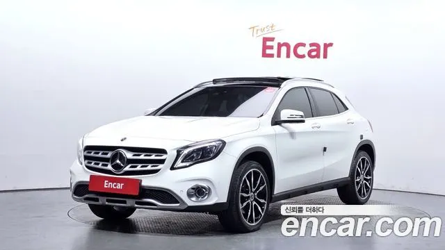 MERCEDES-BENZ GLA-CLASS X156 2019