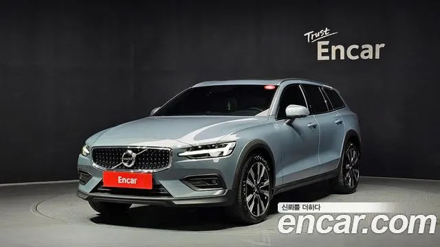 VOLVO V60 CROSS COUNTRY — из Кореи под ключ