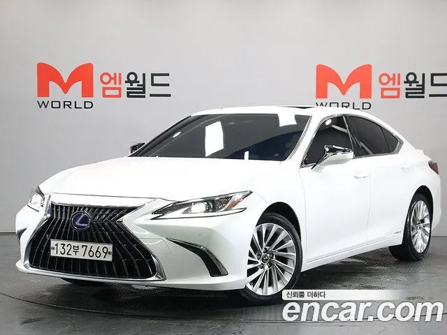 LEXUS ES300H — из Кореи под ключ