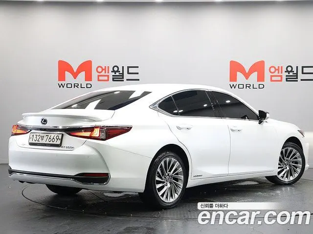LEXUS ES300H 2022 — 81 759 км, белый, Корея — под ключ — фото 4