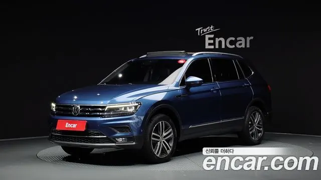 VOLKSWAGEN TIGUAN ALLSPACE 2020 — 81 896 км, синий, Корея — под ключ — фото 1