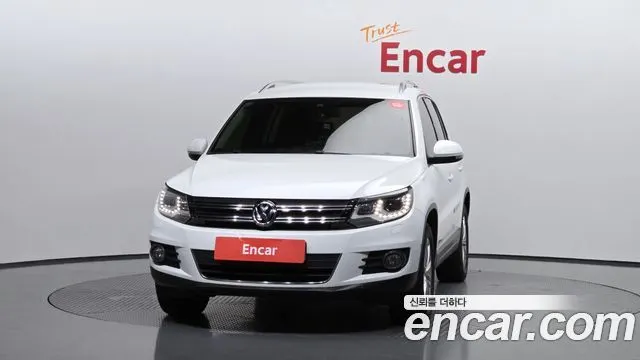 VOLKSWAGEN TIGUAN 2015 — 104 453 км, белый, Корея — под ключ — фото 3