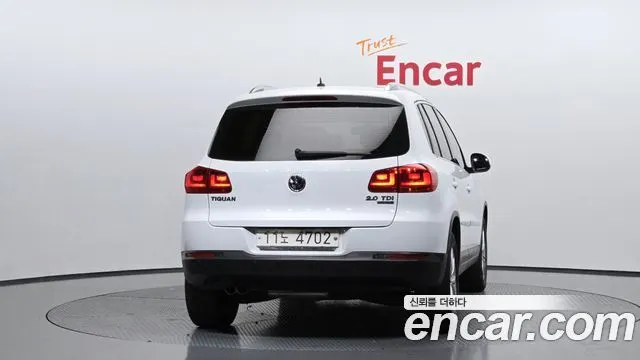 VOLKSWAGEN TIGUAN 2015 — 104 453 км, белый, Корея — под ключ — фото 4
