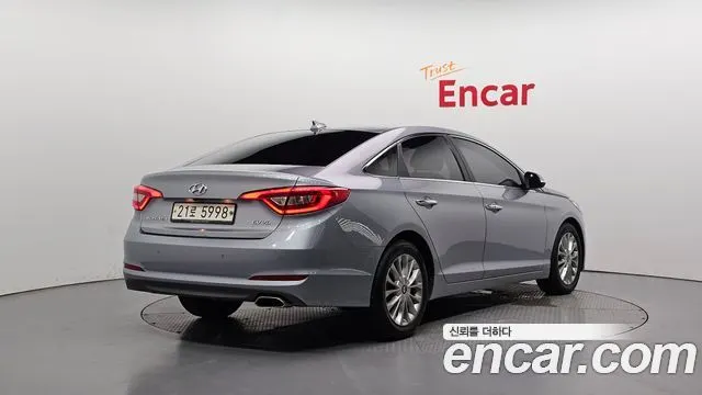 HYUNDAI SONATA 2015 — 149 648 км, серебристый, Корея — под ключ — фото 2