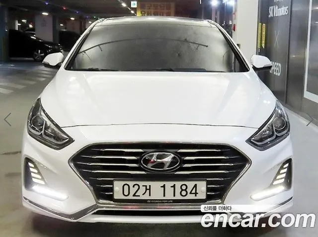 HYUNDAI SONATA HYBRID 2018 — 68 254 км, белый, Корея — под ключ — фото 2