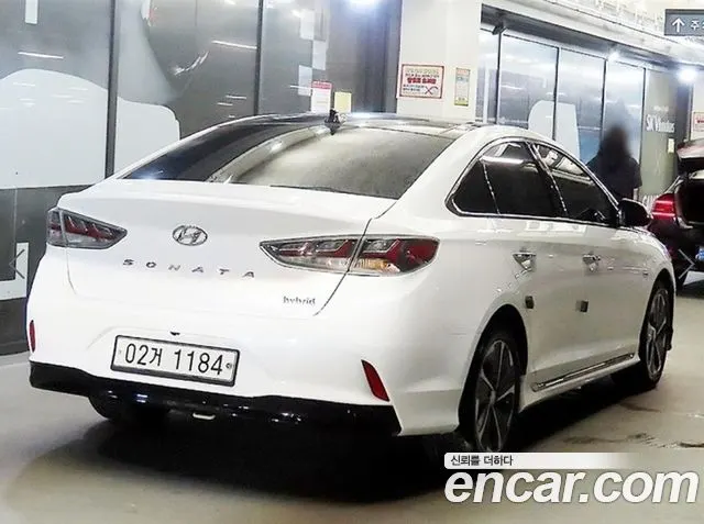 HYUNDAI SONATA HYBRID 2018 — 68 254 км, белый, Корея — под ключ — фото 4