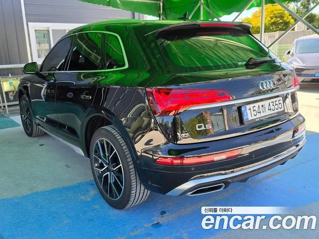 AUDI Q5 2024 — 25 600 км, чёрный, Корея — под ключ — фото 2