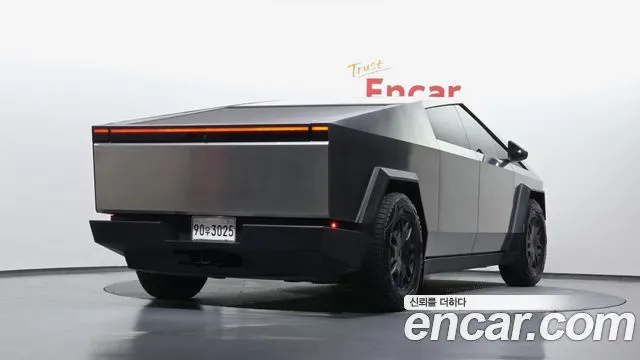 TESLA TRUCK 2024 — 11 484 км, серебристо-серый, Корея — под ключ — фото 2