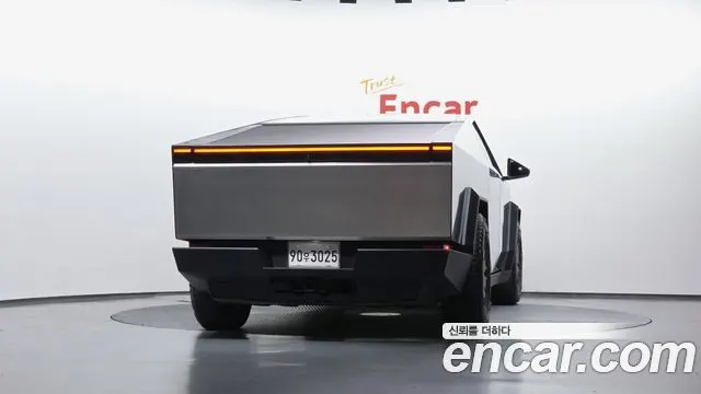 TESLA TRUCK 2024 — 11 484 км, серебристо-серый, Корея — под ключ — фото 4
