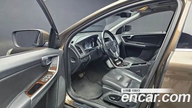 VOLVO XC60 2016 — 185 582 км, коричневый, Корея — под ключ — фото 10