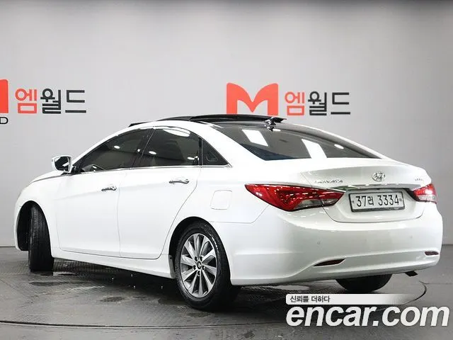 HYUNDAI SONATA THE BRILLIANT 2013 — 240 500 км, белый, Корея — под ключ — фото 4