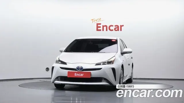 TOYOTA PRIUS 2019 — 68 892 км, белый, Корея — под ключ — фото 3
