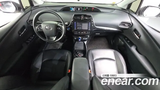TOYOTA PRIUS 2019 — 68 892 км, белый, Корея — под ключ — фото 7