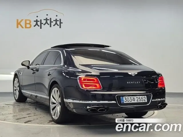 BENTLEY FLYING SPUR 2022 — 28 456 км, синий, Корея — под ключ — фото 2