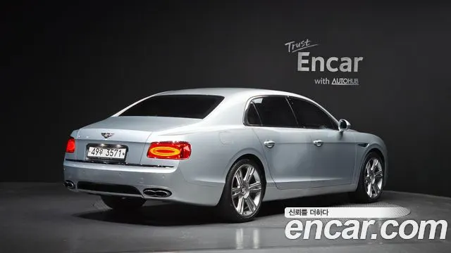 BENTLEY FLYING SPUR — из Кореи под ключ