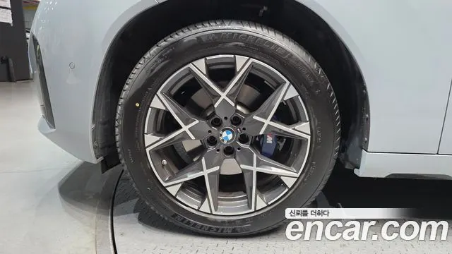 BMW X3 2025 — 8 202 км, светло-серебристый, Корея — под ключ — фото 5