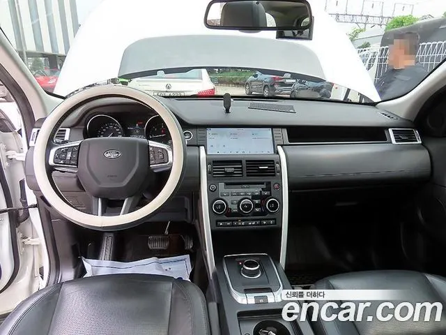 LAND ROVER DISCOVERY SPORT 2017 — 138 731 км, белый, Корея — под ключ — фото 7