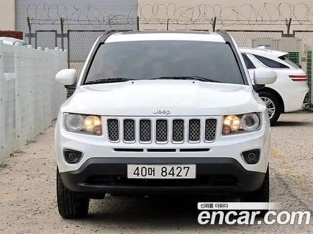 JEEP COMPASS 2014 — 143 173 км, белый, Корея — под ключ — фото 1