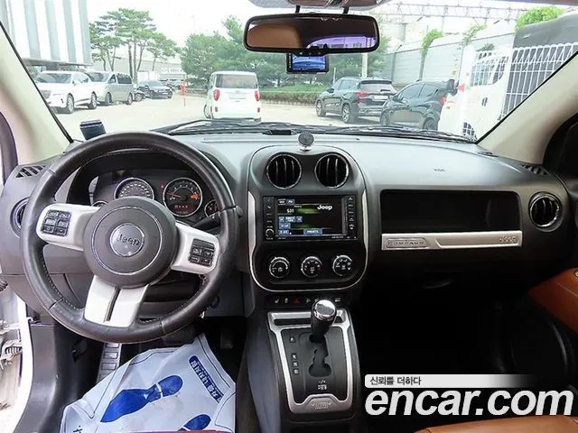 JEEP COMPASS 2014 — 143 173 км, белый, Корея — под ключ — фото 7