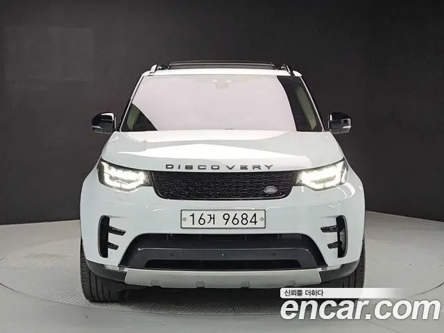 LAND ROVER DISCOVERY 5 2017 — 113 335 км, белый, Корея — под ключ — фото 2
