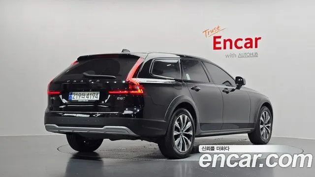 VOLVO V90 CROSS COUNTRY 2024