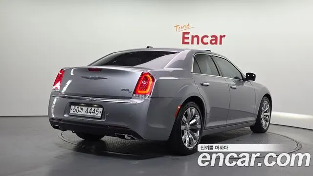 CHRYSLER 300C 2015 — 120 544 км, серебристый, Корея — под ключ — фото 2