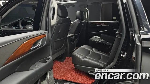 CADILLAC ESCALADE 2018 — 137 929 км, чёрный, Корея — под ключ — фото 12