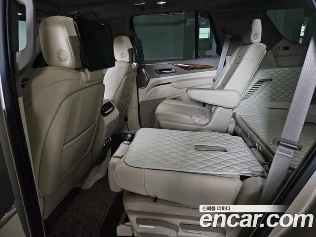 CADILLAC ESCALADE 2021 — 22 189 км, светло-золотистый, Корея — под ключ — фото 10