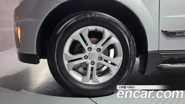 KGM KORANDO SPORTS 2013 — 193 307 км, серебристо-серый, Корея — под ключ — фото 5