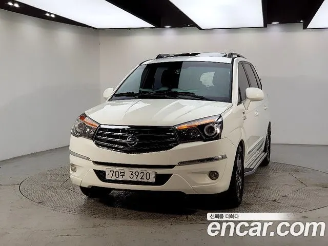 KGM KORANDO TURISMO 2015 — 134 000 км, белый, Корея — под ключ — фото 2