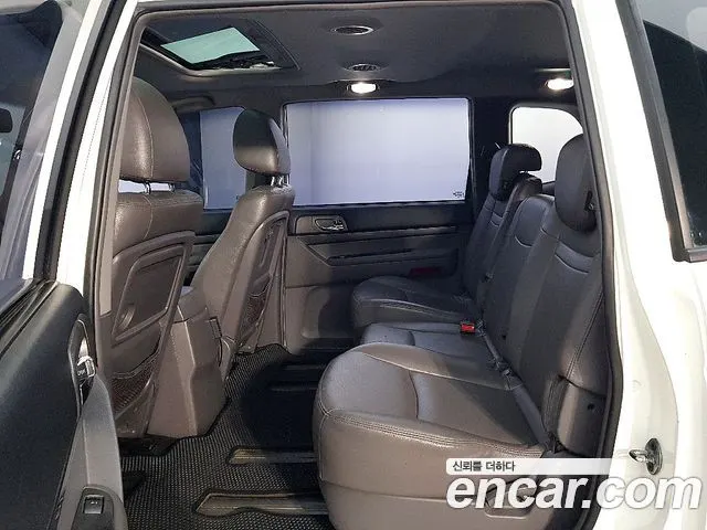 KGM KORANDO TURISMO 2015 — 134 000 км, белый, Корея — под ключ — фото 9