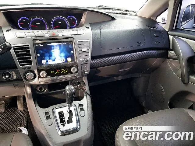 KGM KORANDO TURISMO 2015 — 134 000 км, белый, Корея — под ключ — фото 10
