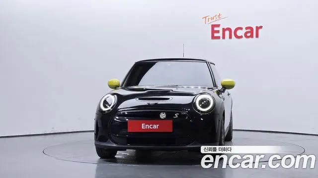 MINI COOPER ELECTRIC 2023 — 23 250 км, чёрный, Корея — под ключ — фото 3