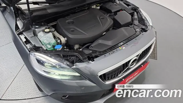 VOLVO V40 CROSS COUNTRY 2019 — 85 307 км, серый, Корея — под ключ — фото 6